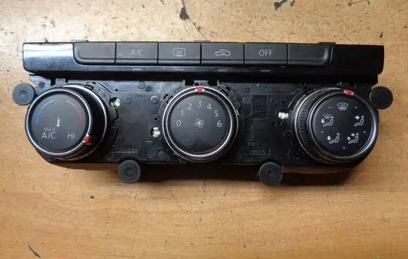 Volkswagen Golf VII Climate control unit 5G0907426M