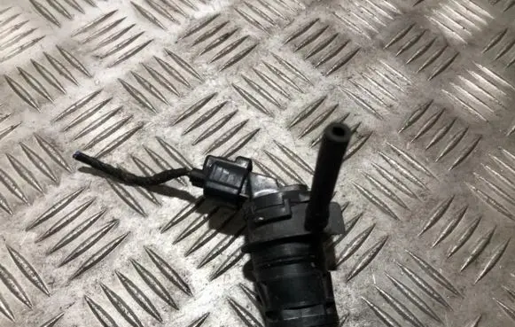 Mazda 626 Windscreen/windshield washer pump 8603102451 860310-2451