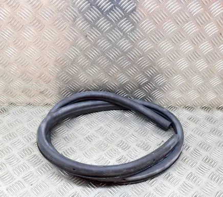 Maserati GranTurismo Rubber seal front door (on door) 80090000
