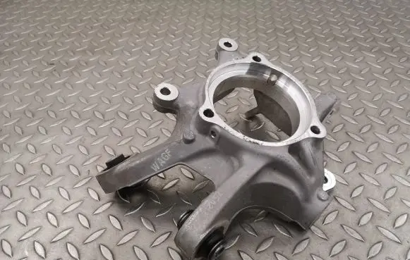 Rear wheel hub