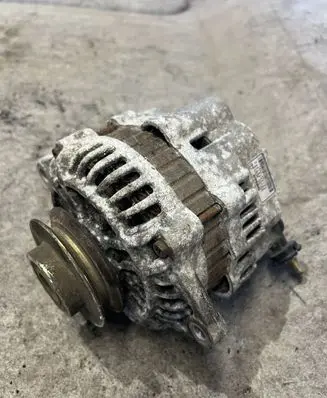Nissan X-Trail T30 Generator/alternator 23100AD210 A3TA6581AKD A3TA6581