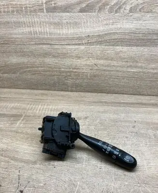 Toyota Yaris Verso Wiper control stalk 173647