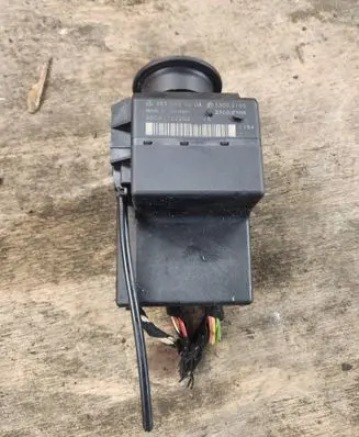 Mercedes-Benz C W203 Ignition lock 2035450508 33002106 33002105