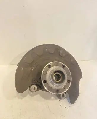 Volkswagen PASSAT B8 Front wheel hub