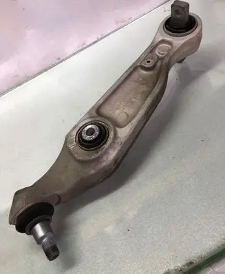 Alfa Romeo Giulia Front lower control arm/wishbone K222003