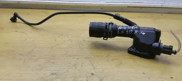 Thermostat/thermostat housing