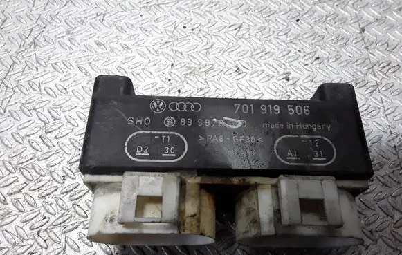 Volkswagen Transporter - Caravelle T4 Coolant fan relay 701919506