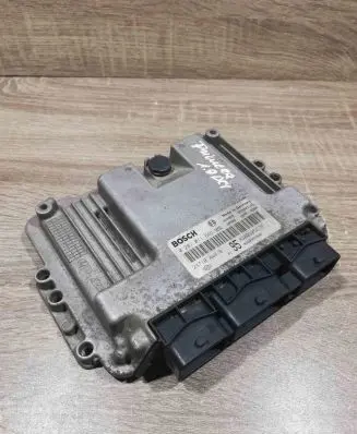 Nissan Primera Engine control unit/module ECU 0281011645 820030567895