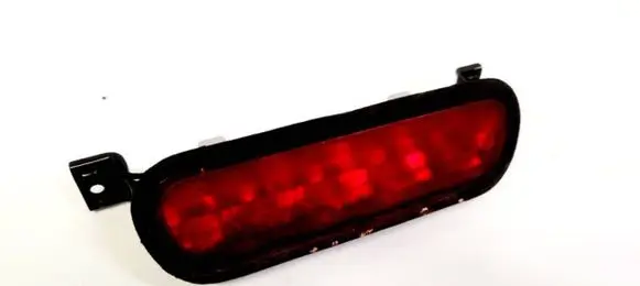 KIA Sorento Third/center stoplight
