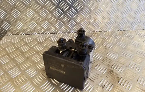 Volkswagen Golf Plus ABS Pump 1K0907379AA 1K0614517T