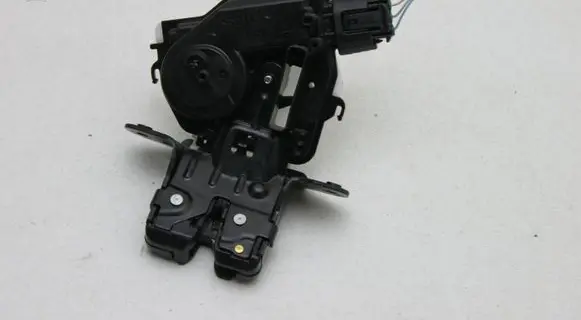 Toyota Prius (XW50) Tailgate/trunk/boot lock/catch/latch