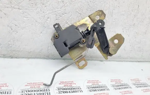 Volkswagen Golf IV Central locking motor 1J9827425D