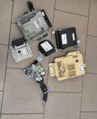 KIA Ceed Engine ECU kit and lock set 391002U205