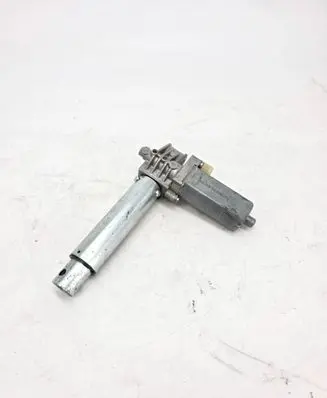 BMW 5 E60 E61 Seat adjustment motor 8321087
