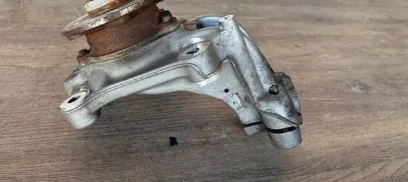 Volvo XC40 Front wheel hub spindle knuckle 32246336