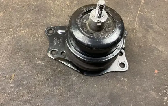 Skoda Fabia Mk2 (5J) Engine mount bracket 6q0199262bd