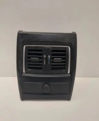 Rear air vent grill
