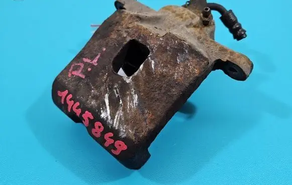 Toyota RAV 4 (XA20) Front brake caliper IMPRK1445849