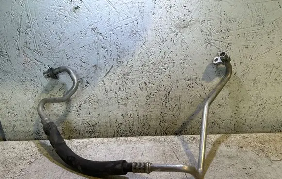 Nissan Juke I F15 Air conditioning (A/C) pipe/hose 924901KK1A
