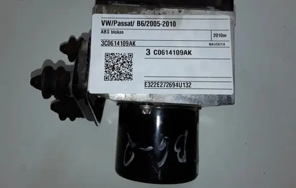 Volkswagen PASSAT B6 ABS Pump 3C0614109AK