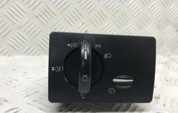 Ford Focus C-MAX Light switch 4M5T13A024GA
