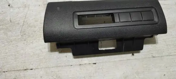 Peugeot 308 Panel trim 9807241077