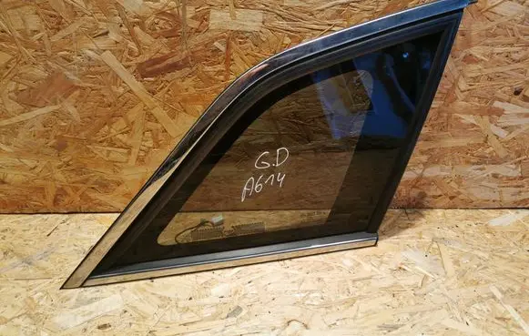 Opel Antara Side middle window/glass P96660069