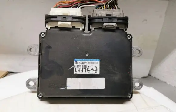Mazda 6 Engine control unit/module LFH118881D E6T54472H3 K6266