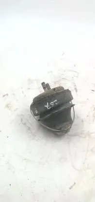 Volvo S60 Engine mount bracket
