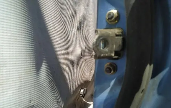 Ford Fiesta Front door check strap stopper 