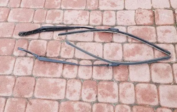 Opel Astra J Headlight wiper arm 48TYS