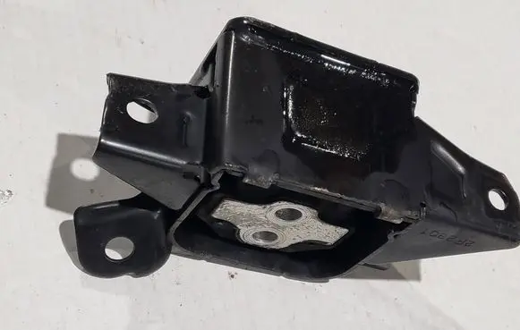 KIA Xceed Engine mount bracket 21830-J3000