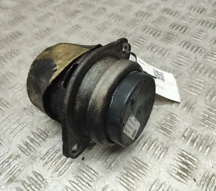 Porsche Cayenne (92A) Engine mount bracket 7P6199131D