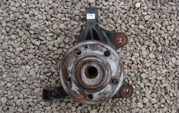 Mercedes-Benz Vito Viano W447 Front wheel hub spindle knuckle A4473300620