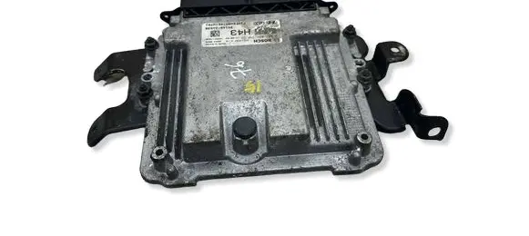 Hyundai i40 Engine control unit/module 391402A530 0281031716