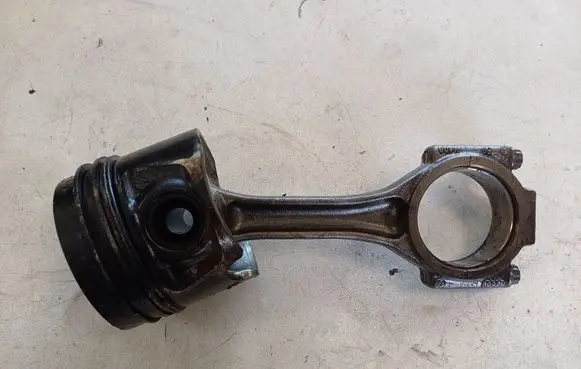 Volkswagen Sharan Piston with connecting rod 03L107065S 038105401J