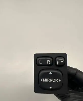 Toyota RAV 4 (XA40) Wing mirror switch 7697470 183575