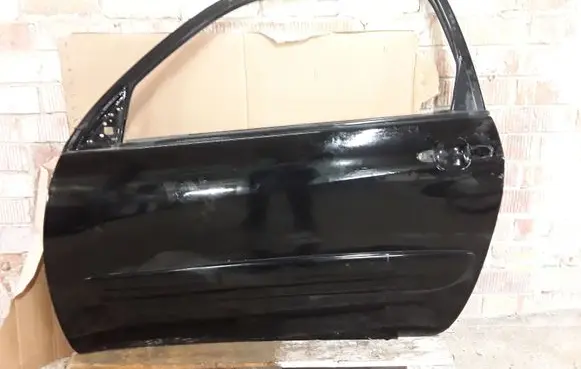 Toyota RAV 4 (XA20) Front door