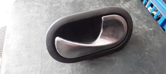 Renault Megane II Front door interior handle 8200028486