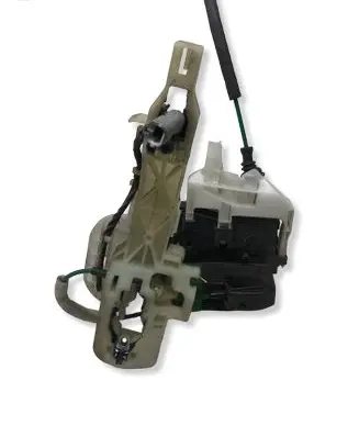 Hyundai i40 Front door lock 813203Z020