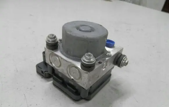 Renault Clio I ABS Pump 476608644R