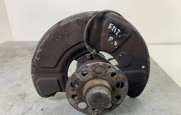 Mercedes-Benz E W212 Front wheel hub