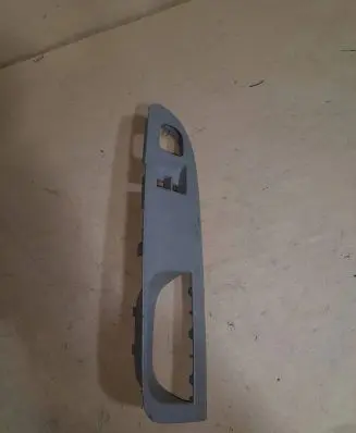 Volkswagen PASSAT B6 Front door interior handle trim 3C1867171A
