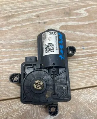 Audi Q5 SQ5 Reducing agents exhaust control unit 8R0133246B