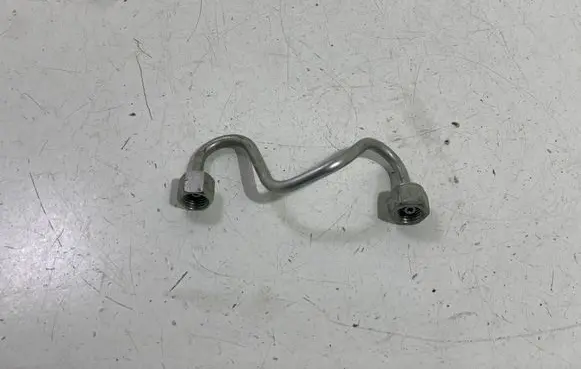 Renault Koleos I Fuel injector supply line/pipe 734024A