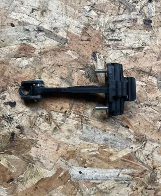Volvo V40 Rear door check strap stopper 31298427
