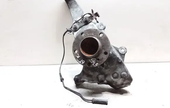 BMW 5 GT F07 Front wheel hub spindle knuckle