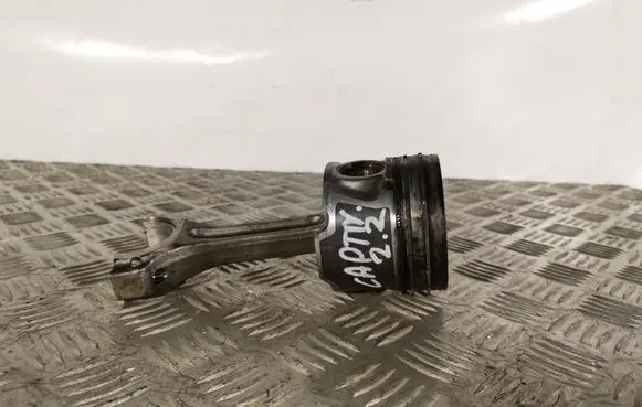 Chevrolet Captiva Piston with connecting rod