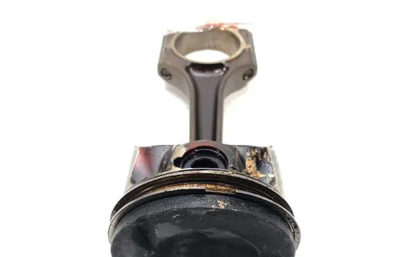 Volkswagen PASSAT CC Piston with connecting rod CBF