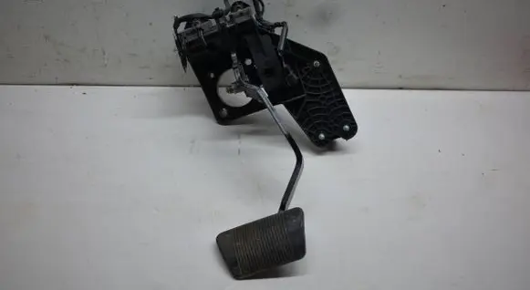 Chrysler Town u0026 Country V Brake pedal P04721922AF